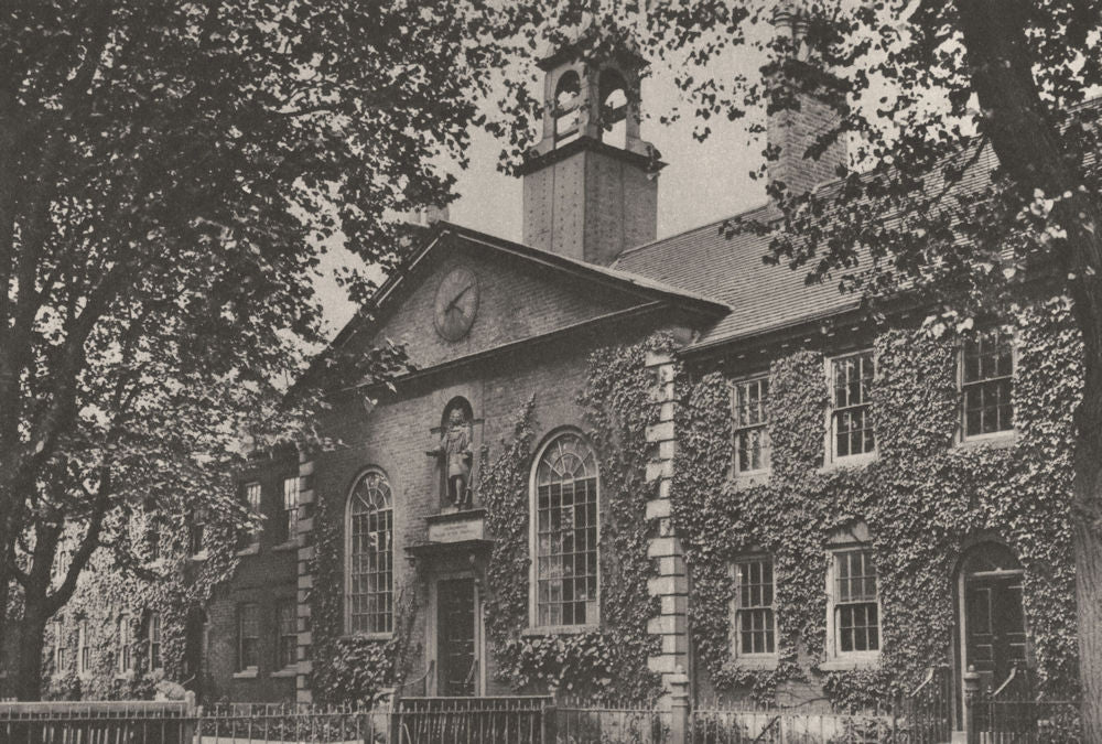 LONDON. Old Almshouses Kingsland Road.  Furniture Museum. Geffrye 1926 print